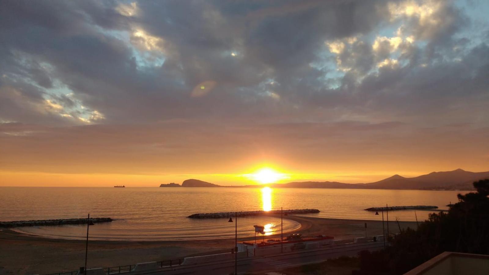 Appartamento Bordoriva Formia Esterno foto