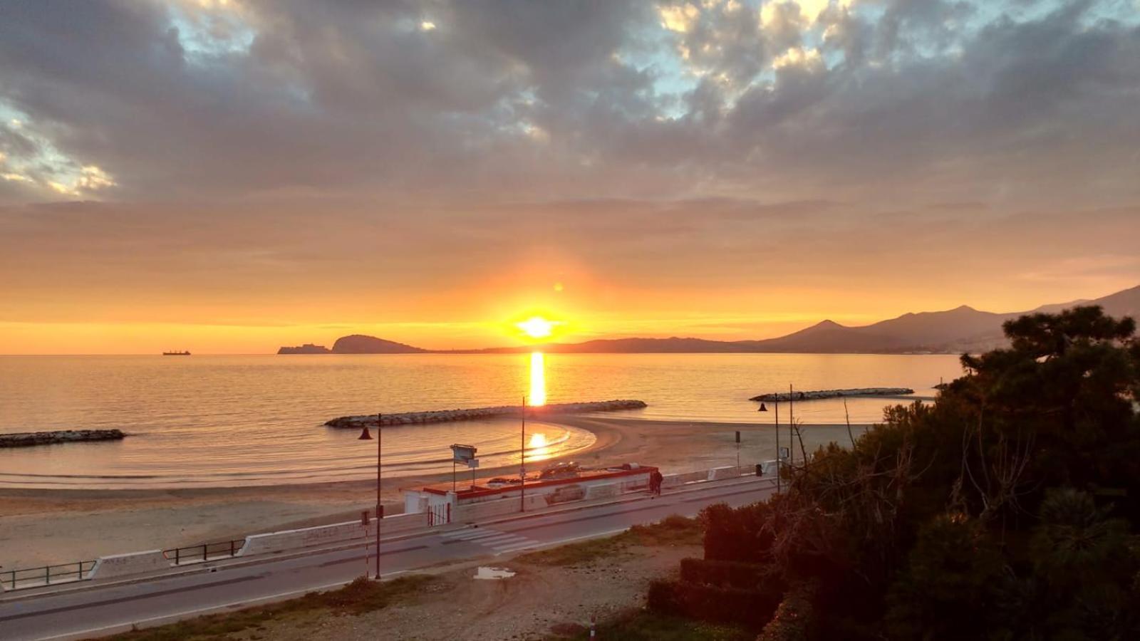 Appartamento Bordoriva Formia Esterno foto